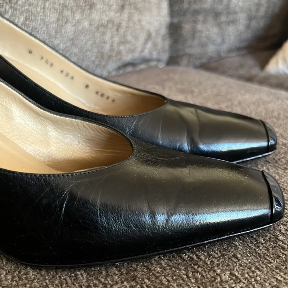 St. John Black Leather Square Toe Block Heel Made‎ in Italy Size 7.5